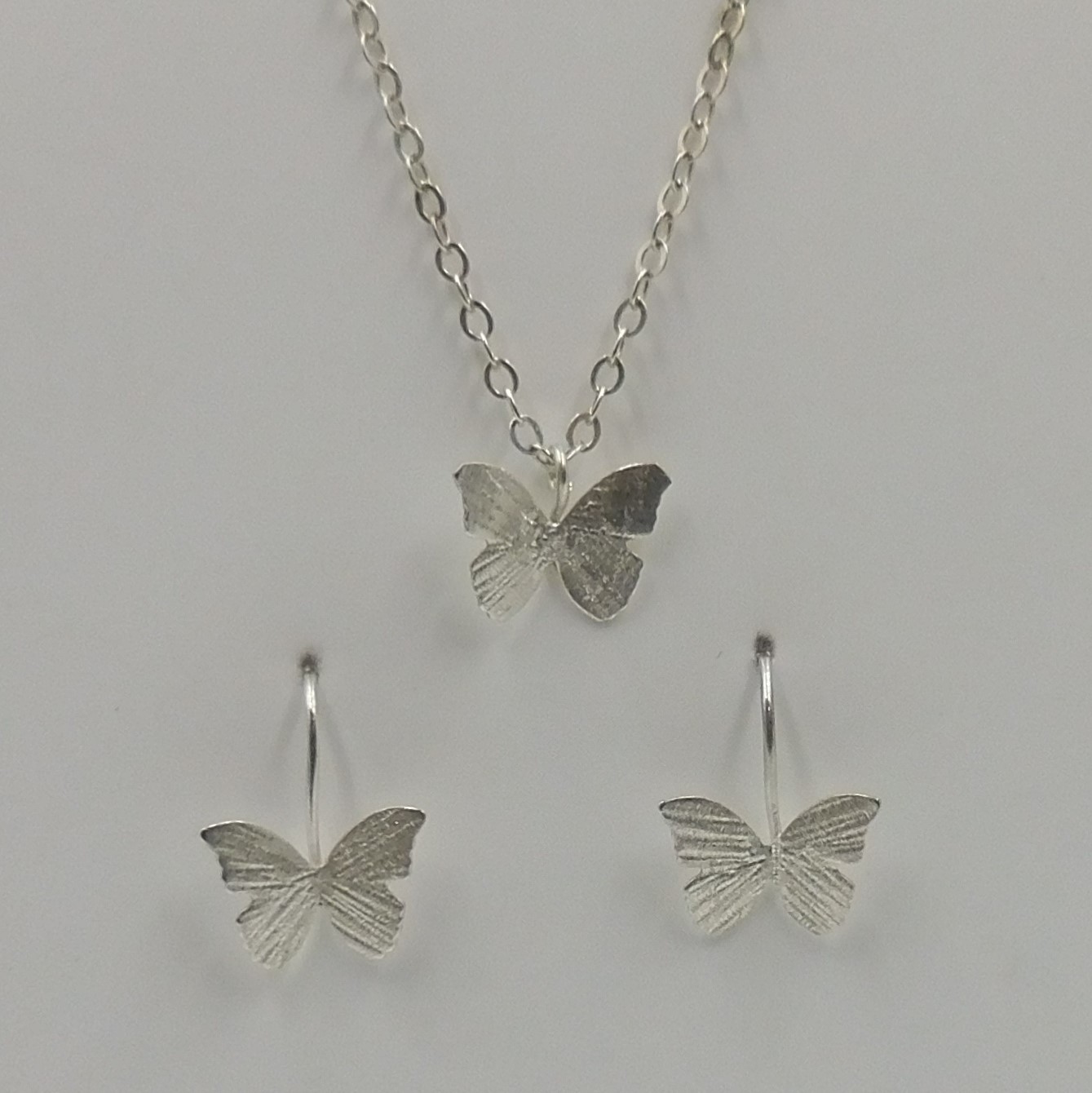 Click to view detail for DKC-2033 Earring & Necklace Set-Butterflies $100